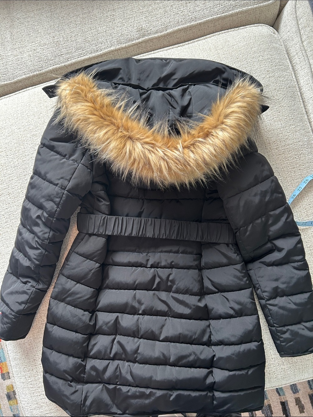 Tommy Hilfiger Women's Black Quilted Belted Puffer Coat with Faux-Fur Hood